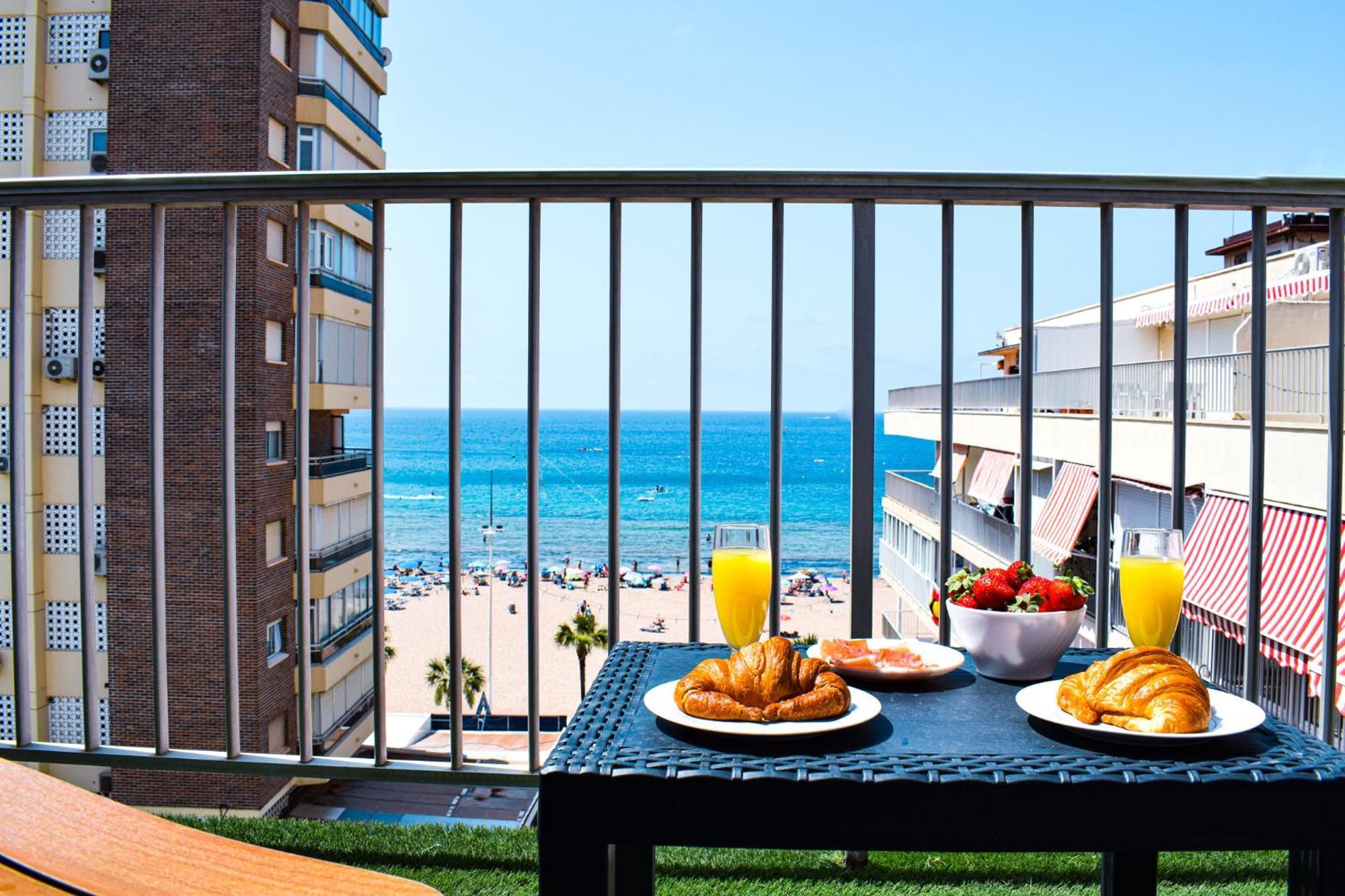 Pato Levante Beach Benidorm Dış mekan fotoğraf